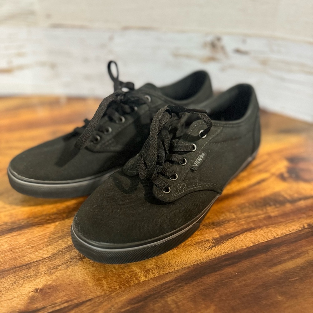 Women’s VANS Atwood Skate Shoes size 6